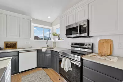 8983 S 3860 W, West Jordan, UT 84088 - Photo 11