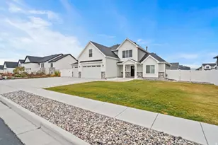 2442 W 2850 N, Farr West, UT 84404 - Photo 7