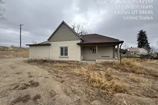 215 W 200 N, Moroni, UT 84646 - Photo 19