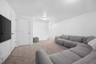 645 S Plum Creek Ln, Ogden, UT 84404 - Photo 21