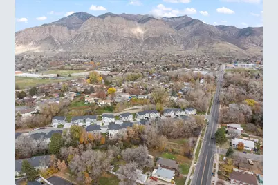 645 S Plum Creek Ln, Ogden, UT 84404 - Photo 37
