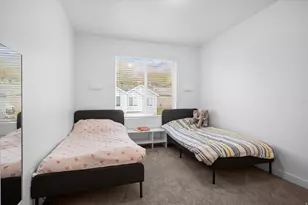 645 S Plum Creek Ln, Ogden, UT 84404 - Photo 15