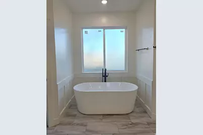 1205 W Grayhawk Loop, Roosevelt, UT 84066 - Photo 21