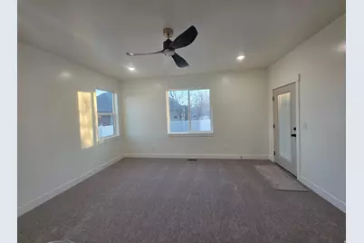 1205 W Grayhawk Loop, Roosevelt, UT 84066 - Photo 23