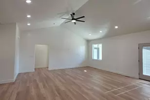 1205 W Grayhawk Loop, Roosevelt, UT 84066 - Photo 13