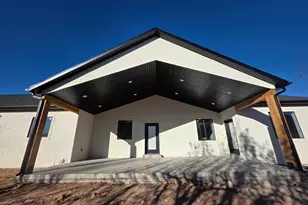 1205 W Grayhawk Loop, Roosevelt, UT 84066 - Photo 5