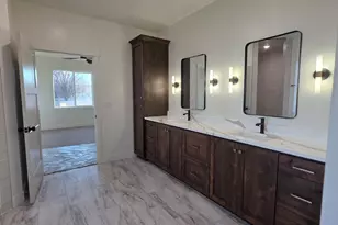 1205 W Grayhawk Loop, Roosevelt, UT 84066 - Photo 17