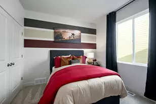 2016 E Chickadee Dr, Eagle Mountain, UT 84005 - Photo 9