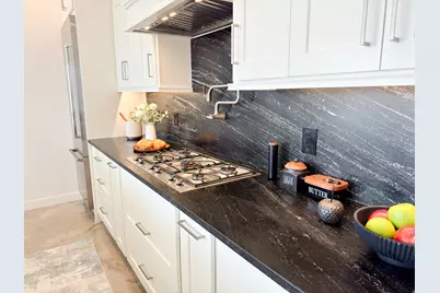 11213 S Kestrel Rise Rd, South Jordan, UT 84009 - Photo 9