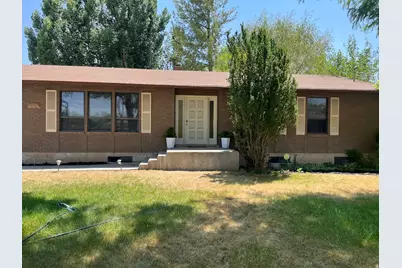 160 E 300 S, Gunnison, UT 84634 - Photo 1