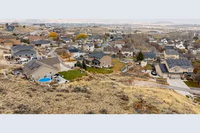 7745 N Mountain Ash Way E #63, Eagle Mountain, UT 84005 - Photo 19