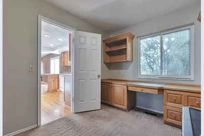 2113 W Surrey Cir, Taylorsville, UT 84129 - Photo 11