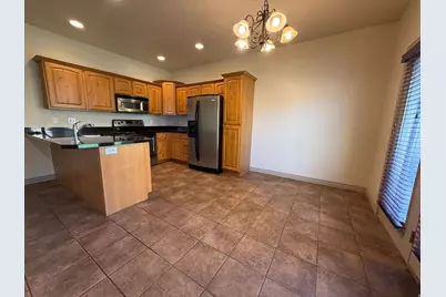 6768 S Sienna Park Ln E, Midvale, UT 84047 - Photo 5