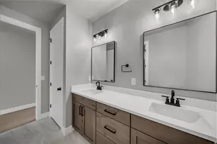 2433 N Locust St, Cedar City, UT 84720 - Photo 9