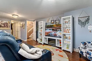 989 E Sandcrest Dr, Sandy, UT 84094 - Photo 15