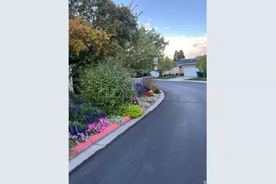 134 W Hidden Hollow Cir, Orem, UT 84058 - Photo 3