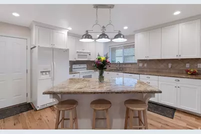 134 W Hidden Hollow Cir, Orem, UT 84058 - Photo 7