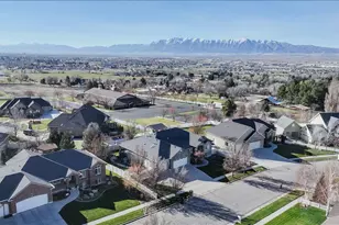 600 E 100 S, Hyde Park, UT 84318 - Photo 77