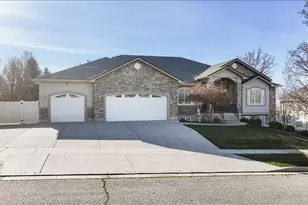 600 E 100 S, Hyde Park, UT 84318 - Photo 73