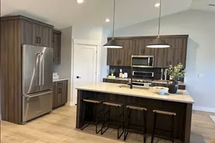 2584 S 2430 St W, Syracuse, UT 84075 - Photo 3