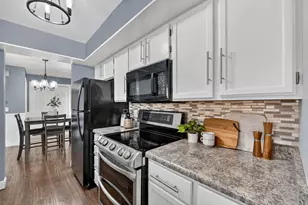 9144 S Jefferson Pl, Sandy, UT 84070 - Photo 7