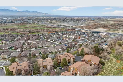 9144 S Jefferson Pl, Sandy, UT 84070 - Photo 25