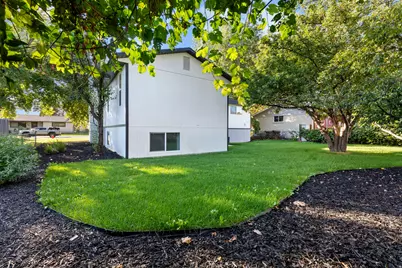 8657 S 910 E, Sandy, UT 84094 - Photo 33