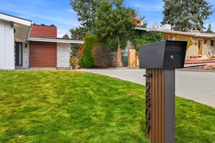 2809 E 4510 S, Holladay, UT 84117 - Photo 3