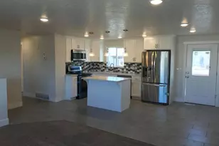 235 S 300 W, Price, UT 84501 - Photo 7