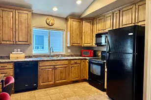 1526 E Shadow Dr, Eagle Mountain, UT 84005 - Photo 5