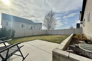 1526 E Shadow Dr, Eagle Mountain, UT 84005 - Photo 27