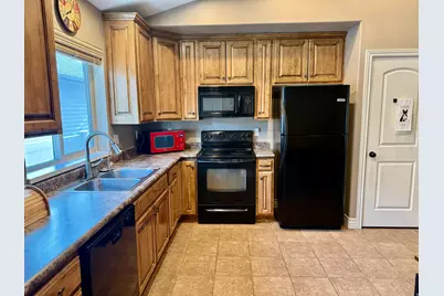 1526 E Shadow Dr, Eagle Mountain, UT 84005 - Photo 7