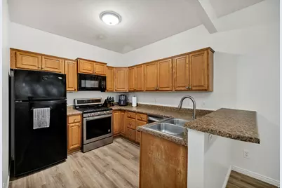 1515 N 450 W #103, Logan, UT 84341 - Photo 5