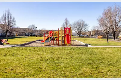 1515 N 450 W #103, Logan, UT 84341 - Photo 17