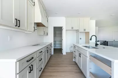 124 N 1140 E, Hyde Park, UT 84318 - Photo 7