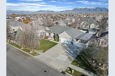 1958 N 2750 W, Clinton, UT 84015 - Photo 9