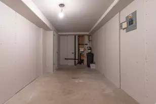 1451 W Bluemont Dr S, Taylorsville, UT 84123 - Photo 37