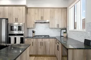 2255 N Tuweap Dr, Saint George, UT 84770 - Photo 9