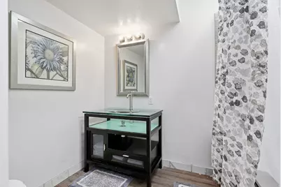 2790 E Lancaster Dr S, Salt Lake City, UT 84108 - Photo 31