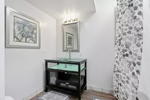 2790 E Lancaster Dr S, Salt Lake City, UT 84108 - Photo 31