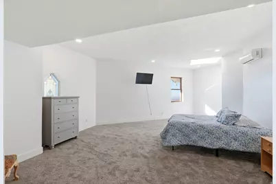 2790 E Lancaster Dr S, Salt Lake City, UT 84108 - Photo 29