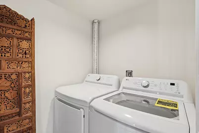 2790 E Lancaster Dr S, Salt Lake City, UT 84108 - Photo 33