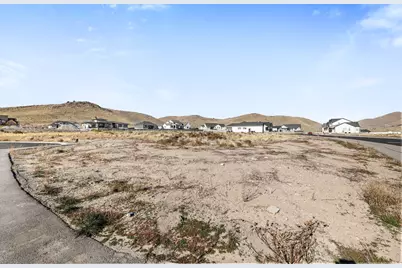 9709 N Hibiscus Ln #718, Eagle Mountain, UT 84005 - Photo 13