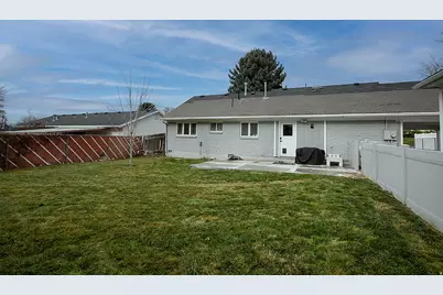 2118 E Terra Linda Dr, Holladay, UT 84124 - Photo 5