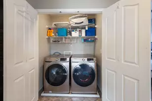 5527 W Caliente Dr, West Jordan, UT 84081 - Photo 19