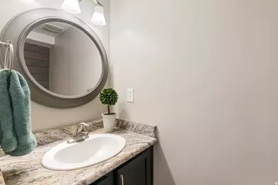 5527 W Caliente Dr, West Jordan, UT 84081 - Photo 17