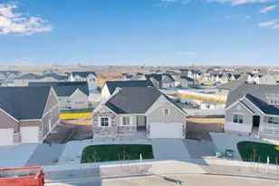 8655 N Halloran Ct, Lake Point, UT 84074 - Photo 27