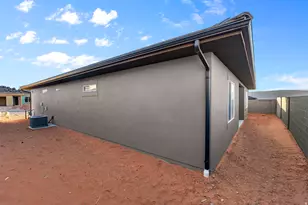 1853 S Queens Garden Dr, Washington, UT 84780 - Photo 11