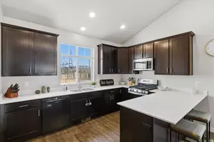 2326 N Penstemon Way W, Lehi, UT 84048 - Photo 5