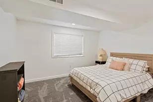 943 W 60 N, Layton, UT 84041 - Photo 19